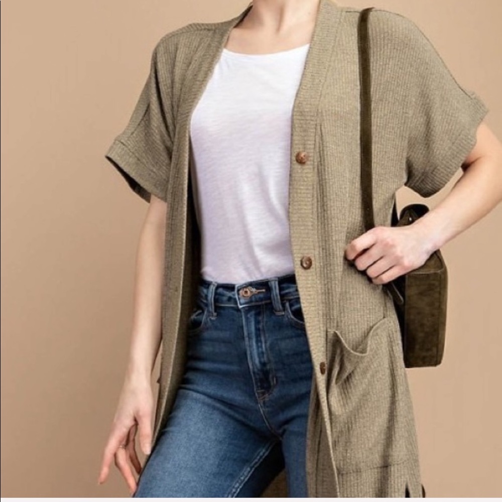 Two Tone Ribbed Button Down Cardigan - Picture 3 of 4